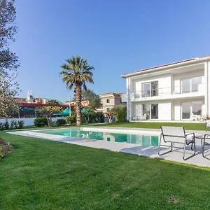 https://villa-mary-olbia.in-sardinia.net